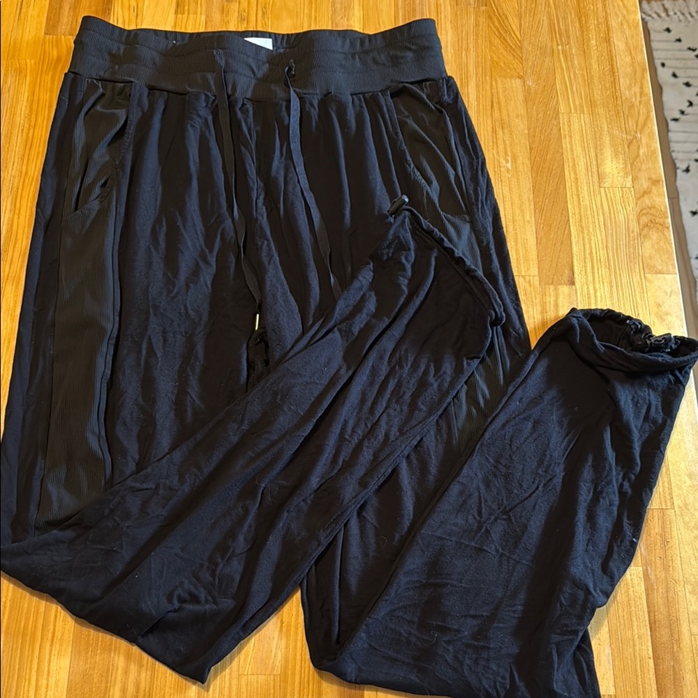 Ptula Lounge Pants